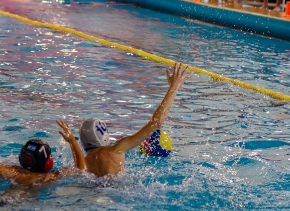 Es de Funes, la rompe jugando al waterpolo y lo convocaron a la Selección Sub20 para el Mundial en Croacia